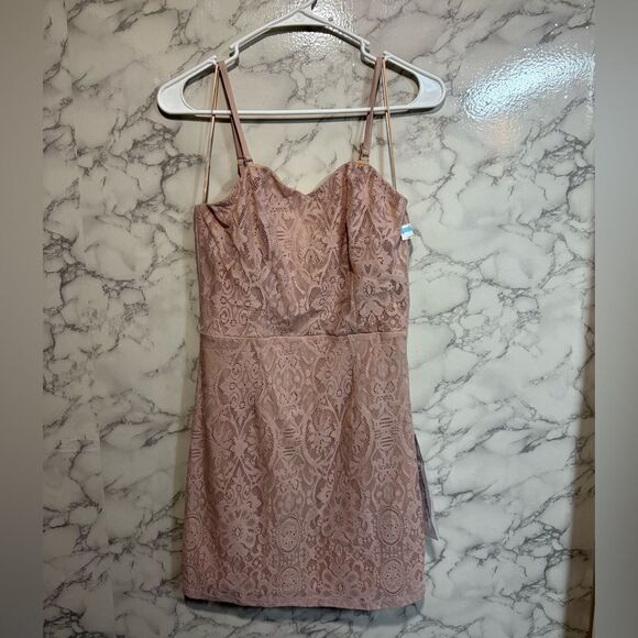 NEW DRESS THE POPULATION Leanne Floral Lace Overlay Soft Pink Bodycon Dress Sz M - Picture 2 of 9